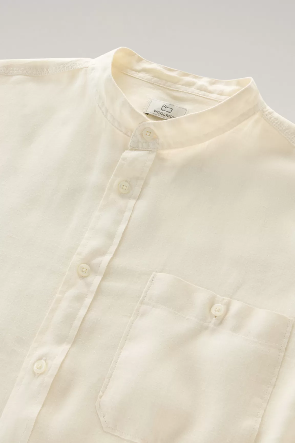 Uomo Woolrich Camicie>Camicia In Puro Lino Tinta In Capo Con Colletto Alla Coreana