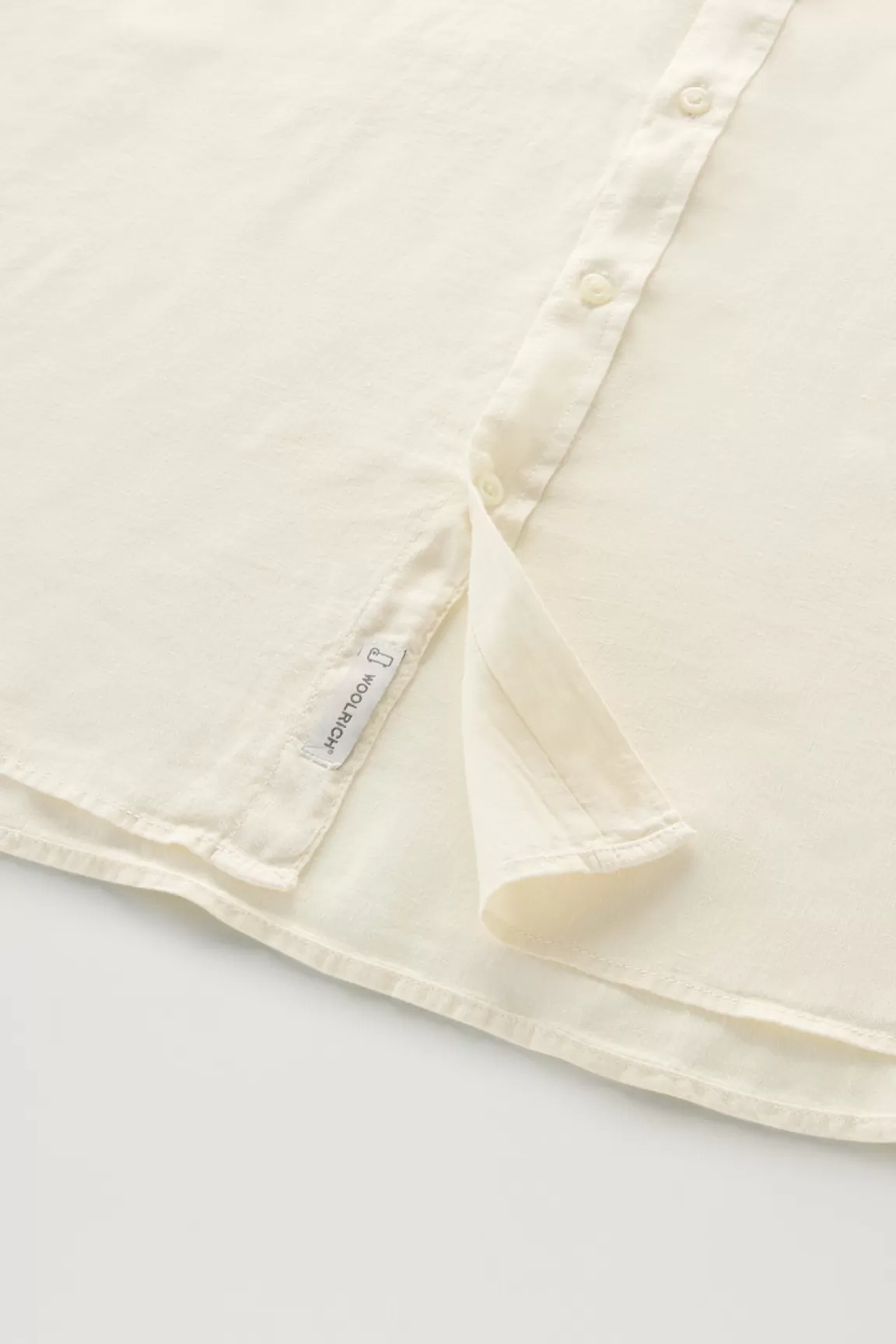 Uomo Woolrich Camicie>Camicia In Puro Lino Tinta In Capo Con Colletto Alla Coreana