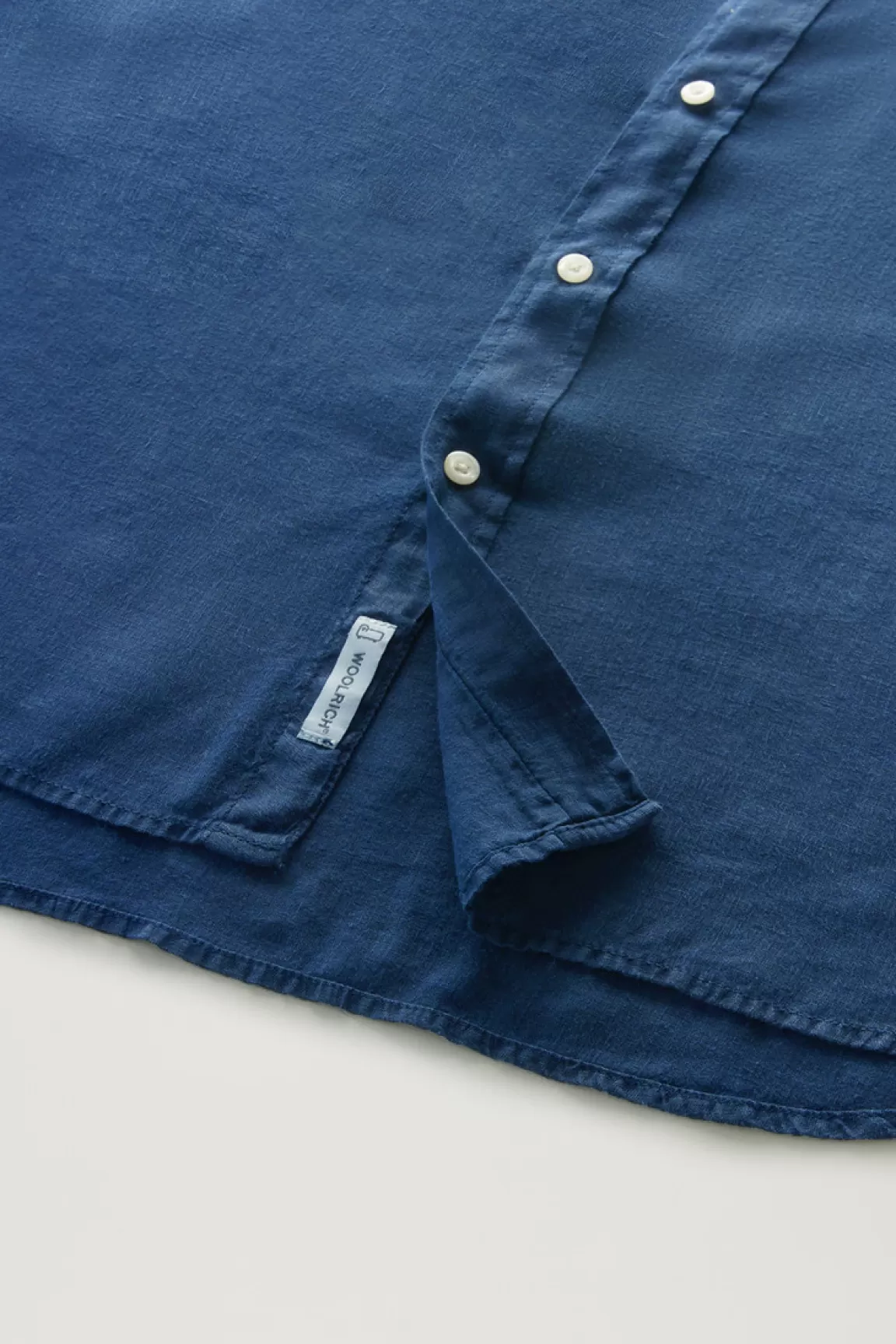 Uomo Woolrich Camicie>Camicia In Puro Lino Tinta In Capo Con Colletto Alla Coreana