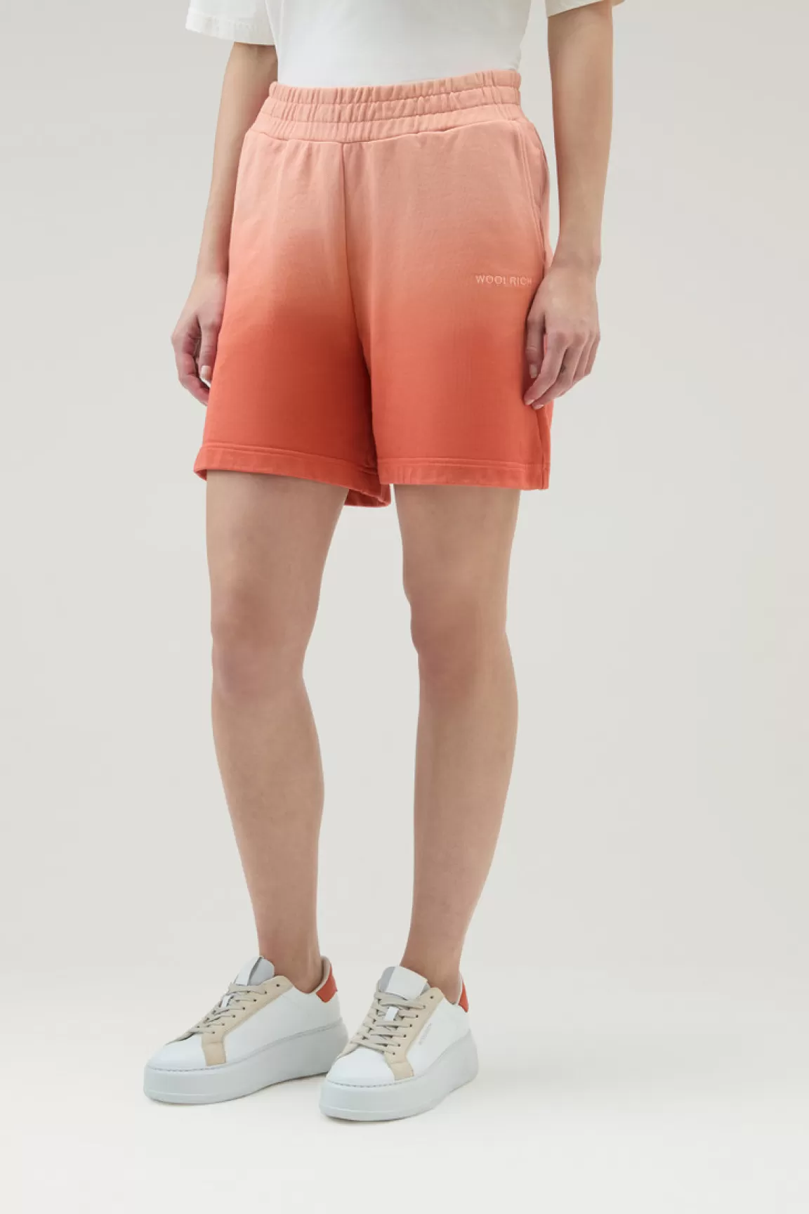 Donna Woolrich Pantaloni e pantaloncini>Pantaloncini In Cotone Felpato Tinti In Capo Con Sfumature Di Colore