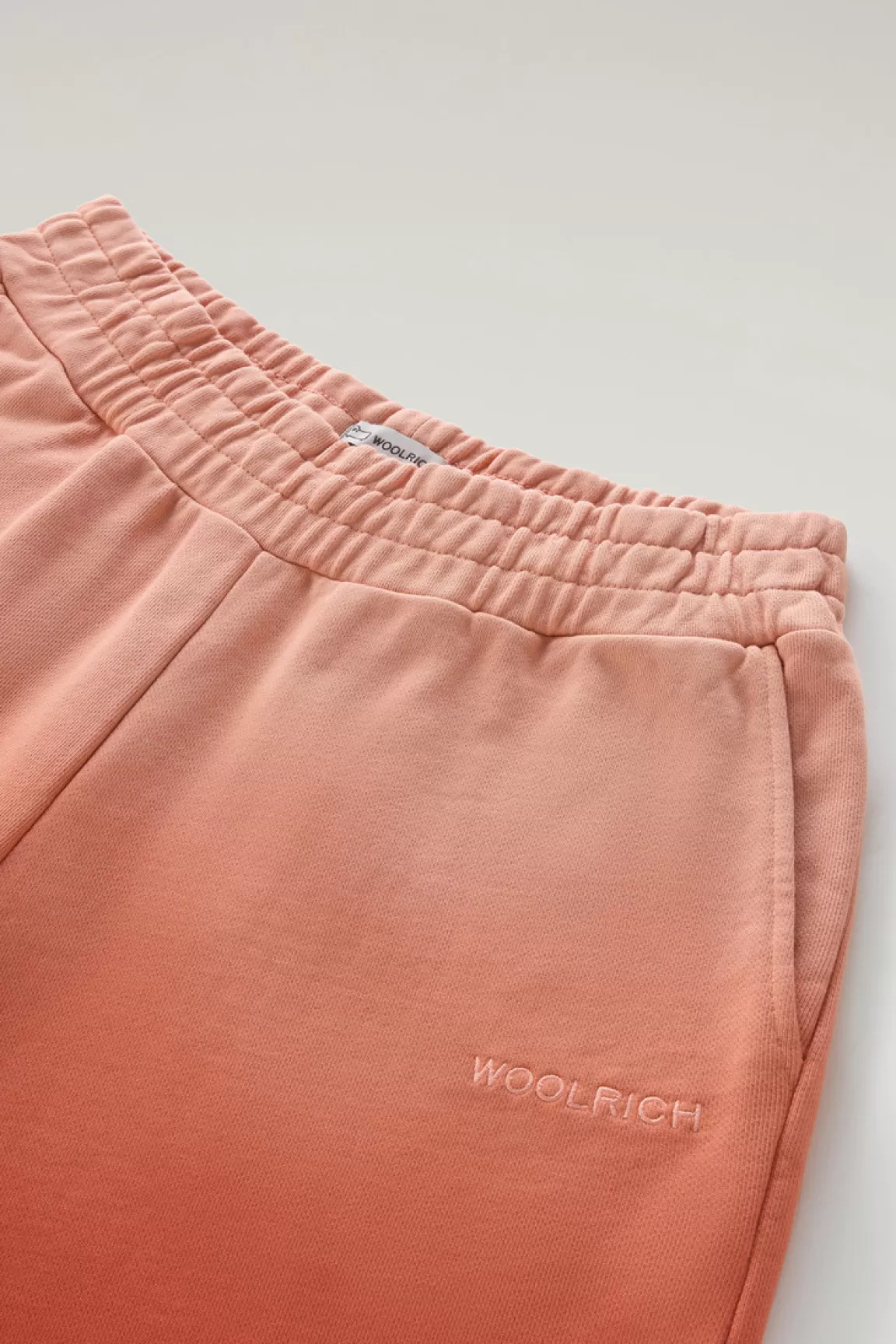 Donna Woolrich Pantaloni e pantaloncini>Pantaloncini In Cotone Felpato Tinti In Capo Con Sfumature Di Colore