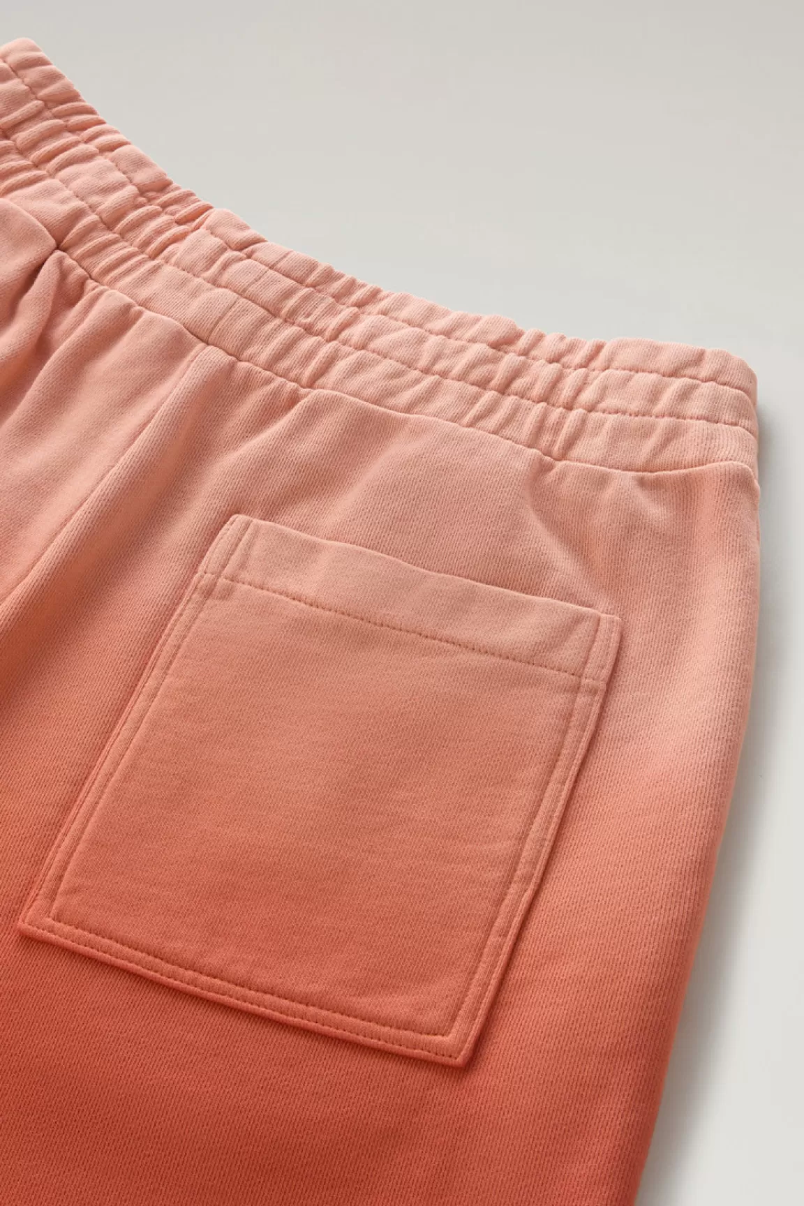 Donna Woolrich Pantaloni e pantaloncini>Pantaloncini In Cotone Felpato Tinti In Capo Con Sfumature Di Colore