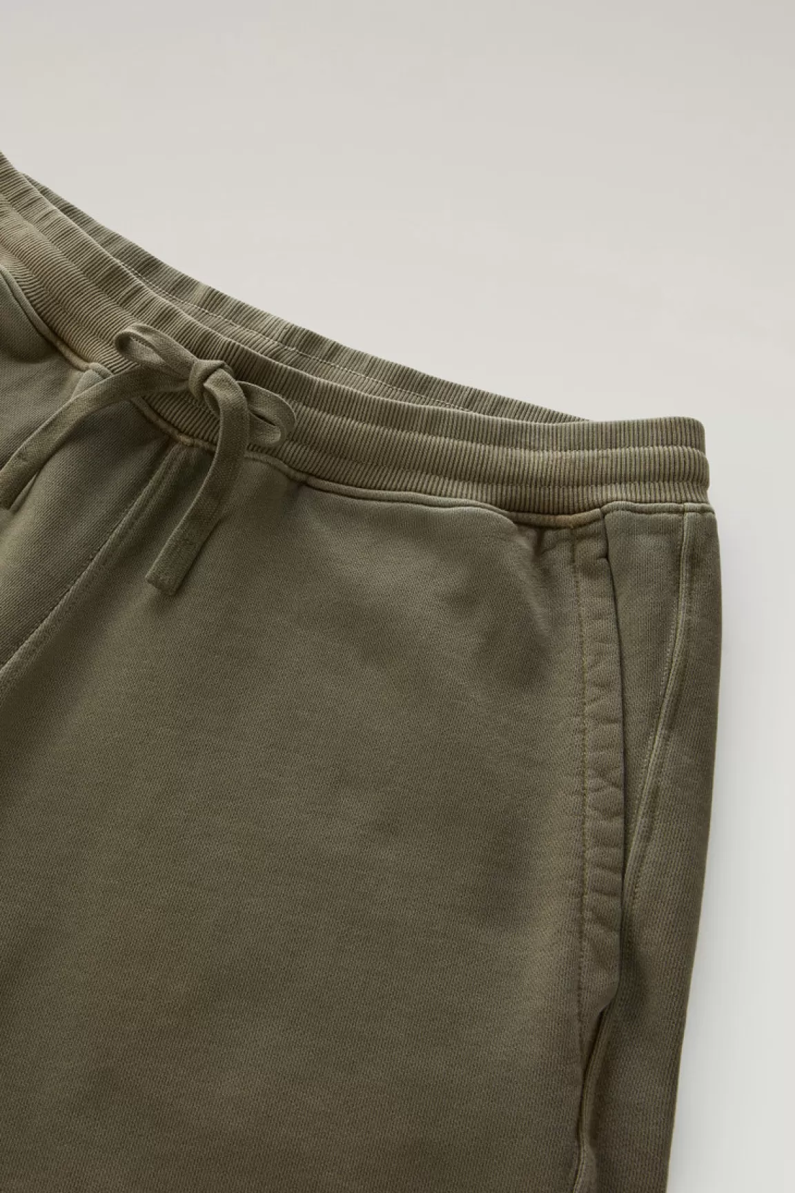 Uomo Woolrich Pantaloni e pantaloncini>Pantaloncini Sportivi Tinti In Capo In Puro Cotone Felpato
