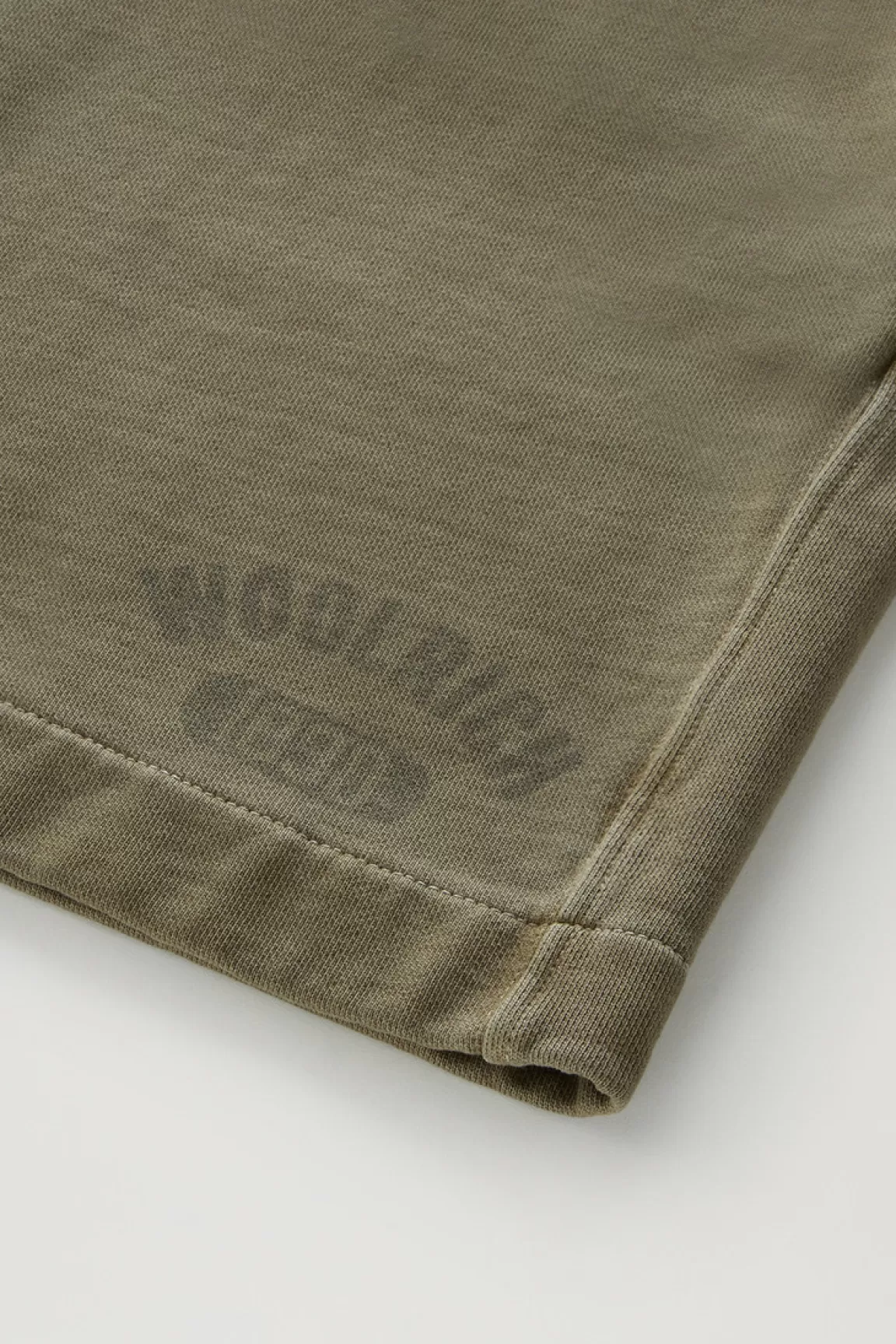 Uomo Woolrich Pantaloni e pantaloncini>Pantaloncini Sportivi Tinti In Capo In Puro Cotone Felpato