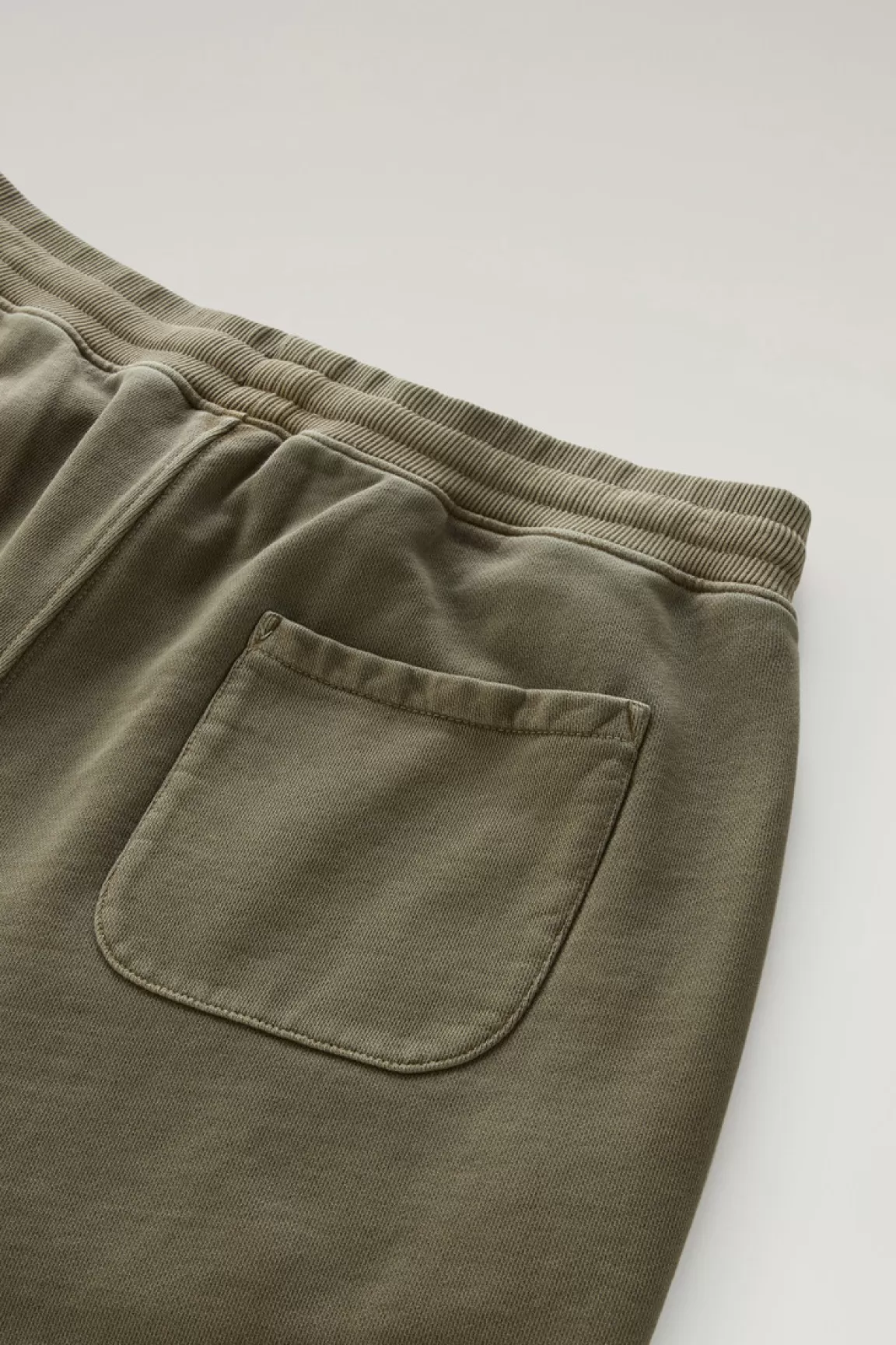 Uomo Woolrich Pantaloni e pantaloncini>Pantaloncini Sportivi Tinti In Capo In Puro Cotone Felpato