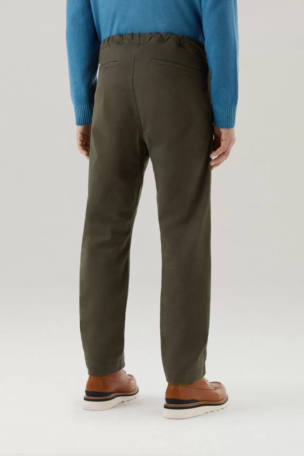 Uomo Woolrich Pantaloni e pantaloncini>Pantaloni Chino Tinti In Capo In Twill Di Cotone Elasticizzato