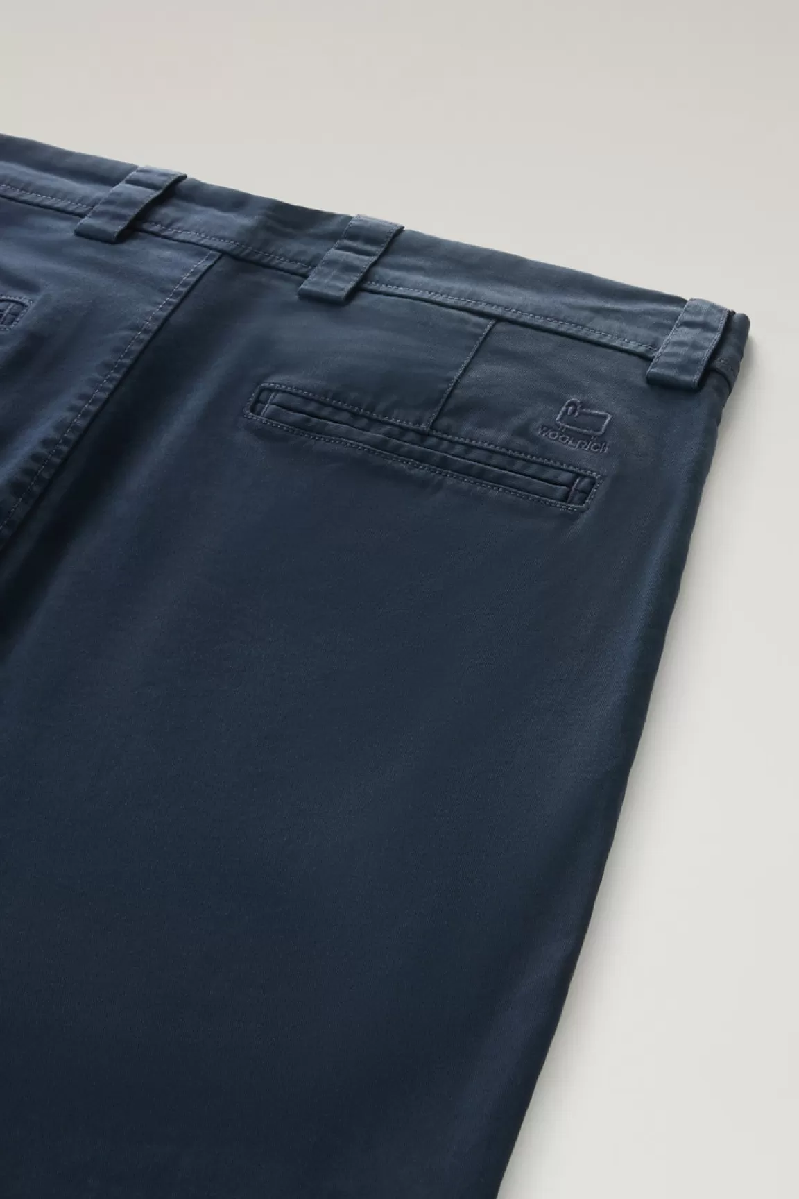 Uomo Woolrich Pantaloni e pantaloncini>Pantaloni Chino Tinti In Capo In Twill Di Cotone Elasticizzato