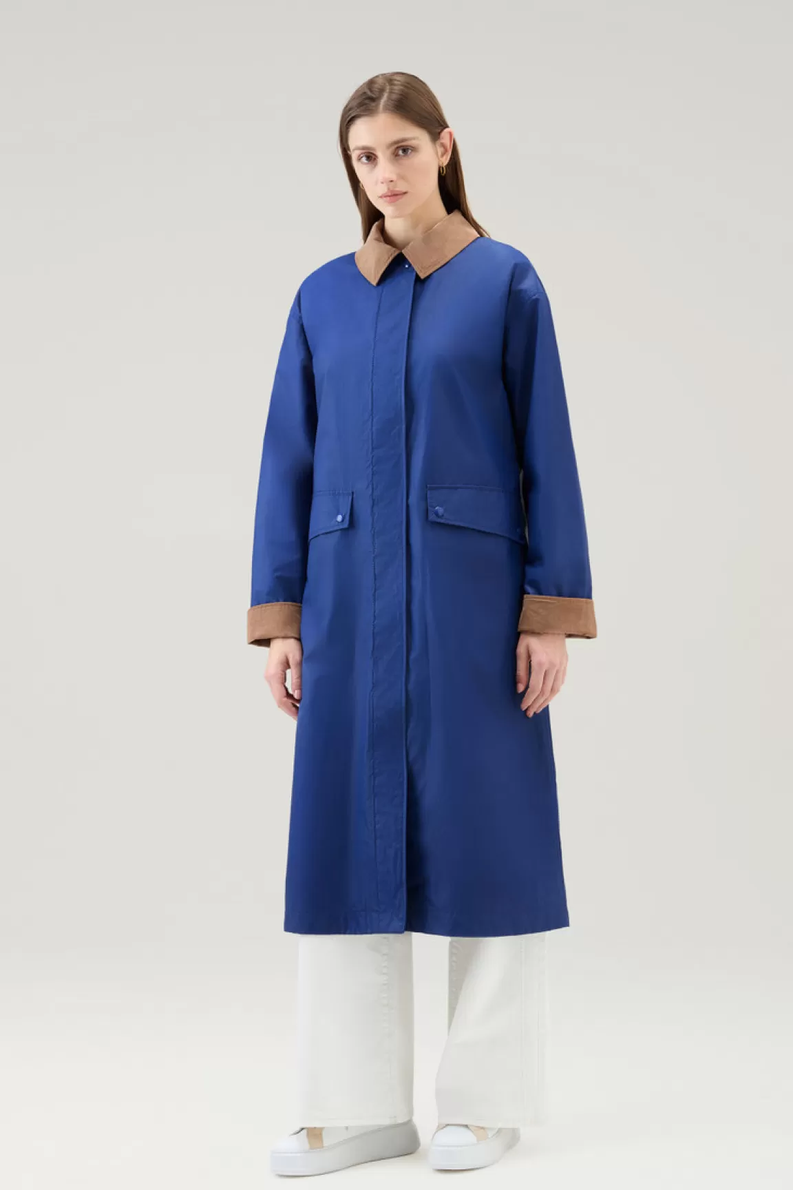 Donna Woolrich Cappotti>Trench Waxed In Misto Cotone E Nylon Con Colletto A Punta