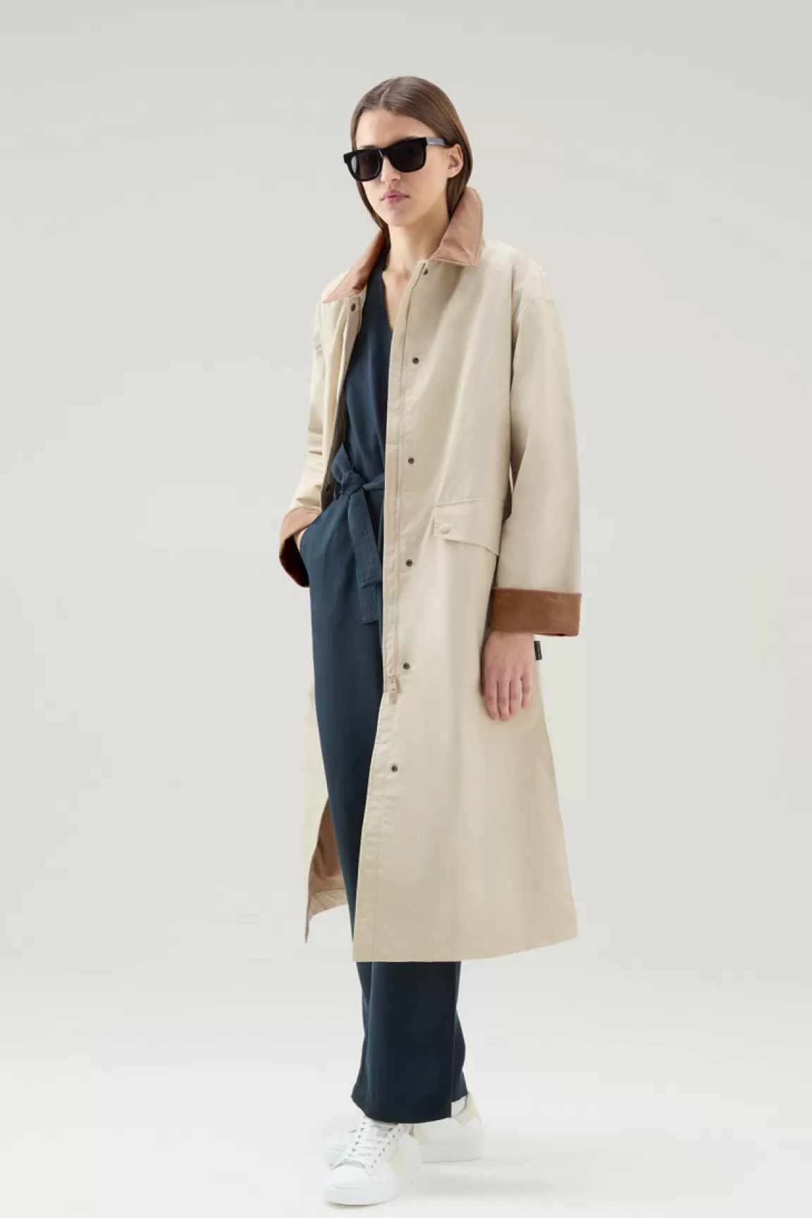 Donna Woolrich Cappotti>Trench Waxed In Misto Cotone E Nylon Con Colletto A Punta